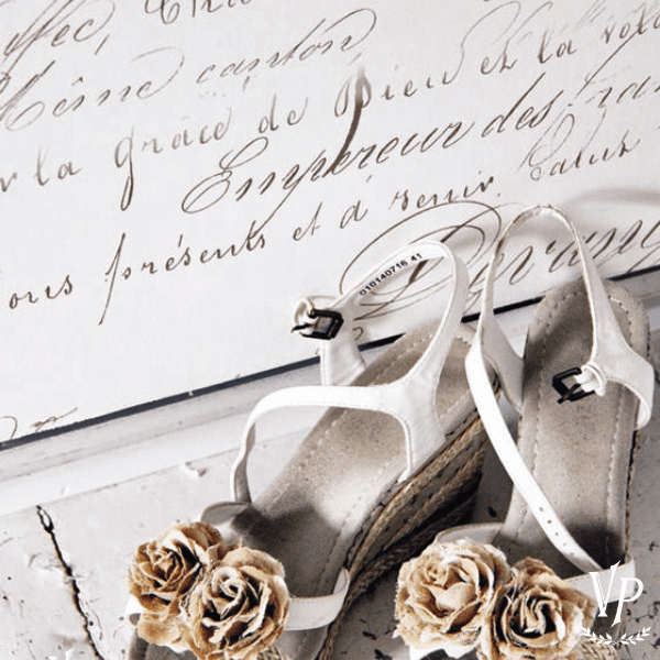 700285 TEKST CREME Wallpaper 2