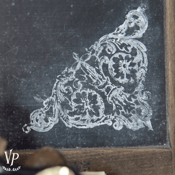 702016 Tampon decoratif Triangle 14 x 13 cm C