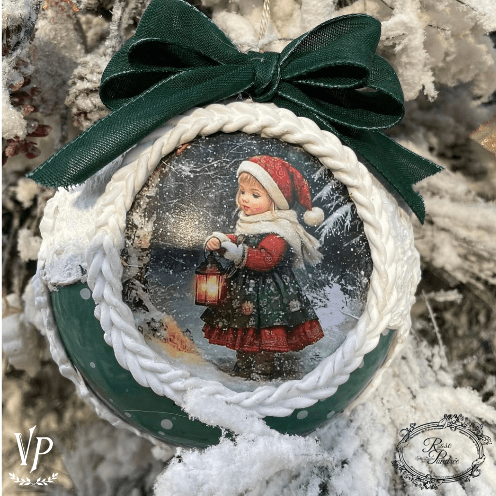 Forest Green Rose Poudree