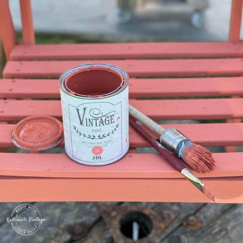 ETAPE 2 Peindre du mobilier exterieur avec la Vintage Paint B